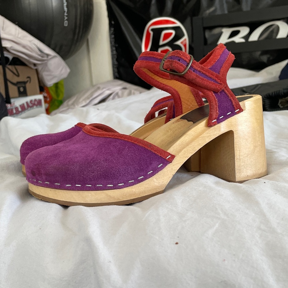 Perfect Condition Swedish Hasbeen Clogs